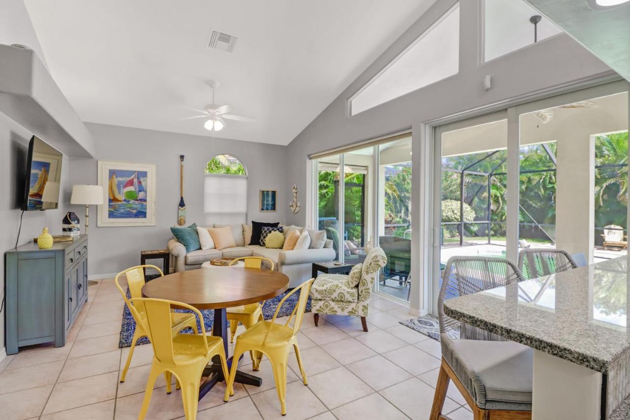 Cozy Beach House - 5 Minutes From Vanderbilt Beach North North Naples Extérieur photo