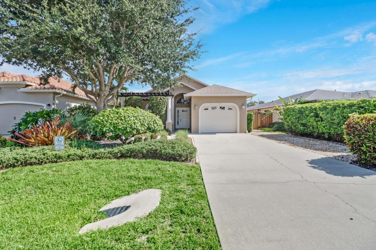 Cozy Beach House - 5 Minutes From Vanderbilt Beach North North Naples Extérieur photo